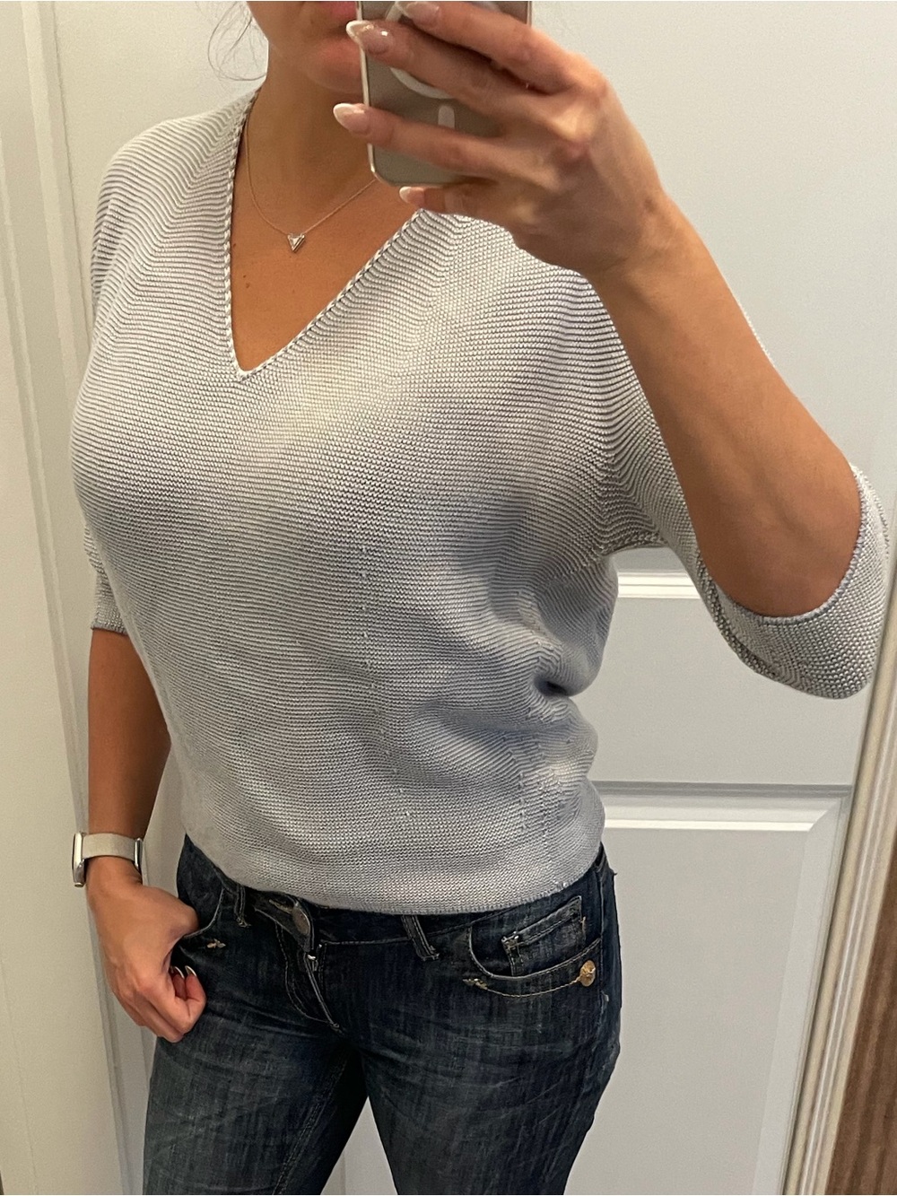 Uniqlo Light Gray V-Neck Sweater